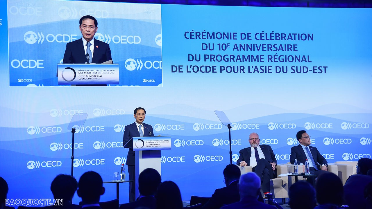 FM addresses first plenary session of OECD Ministerial Council Meeting 2024