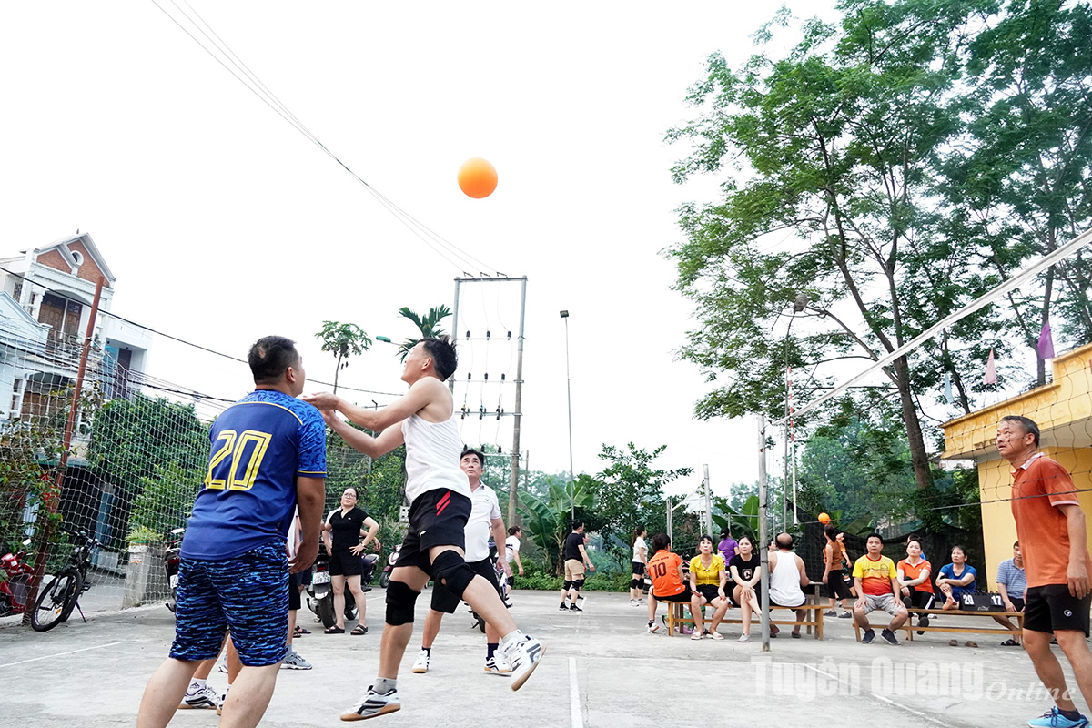 Exciting exercise movement of Tuyen Quang city people